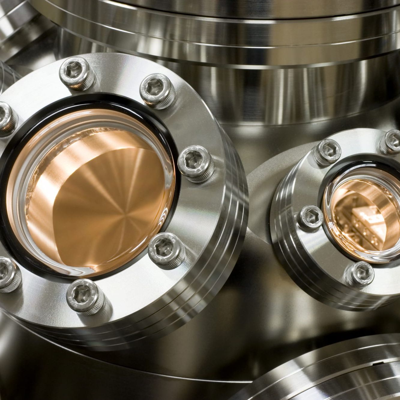 demcon-ultra high vacuum